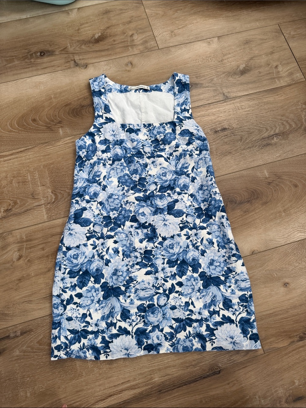 Abercrombie Blue Floral Sleeveless Shift Dress - Women